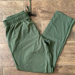 Olive Everywhere Athleisure Pant